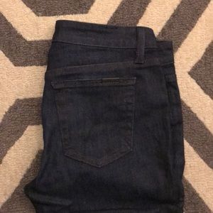 Joe’s Jeans The Skinny size 27. Dark wash